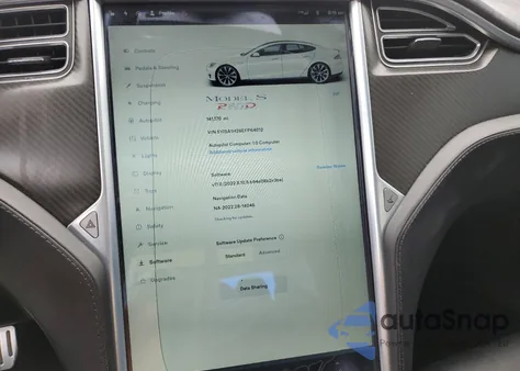 2014 Tesla Model S из США, поврежденный, VIN 5YJSA1H28EFP64012